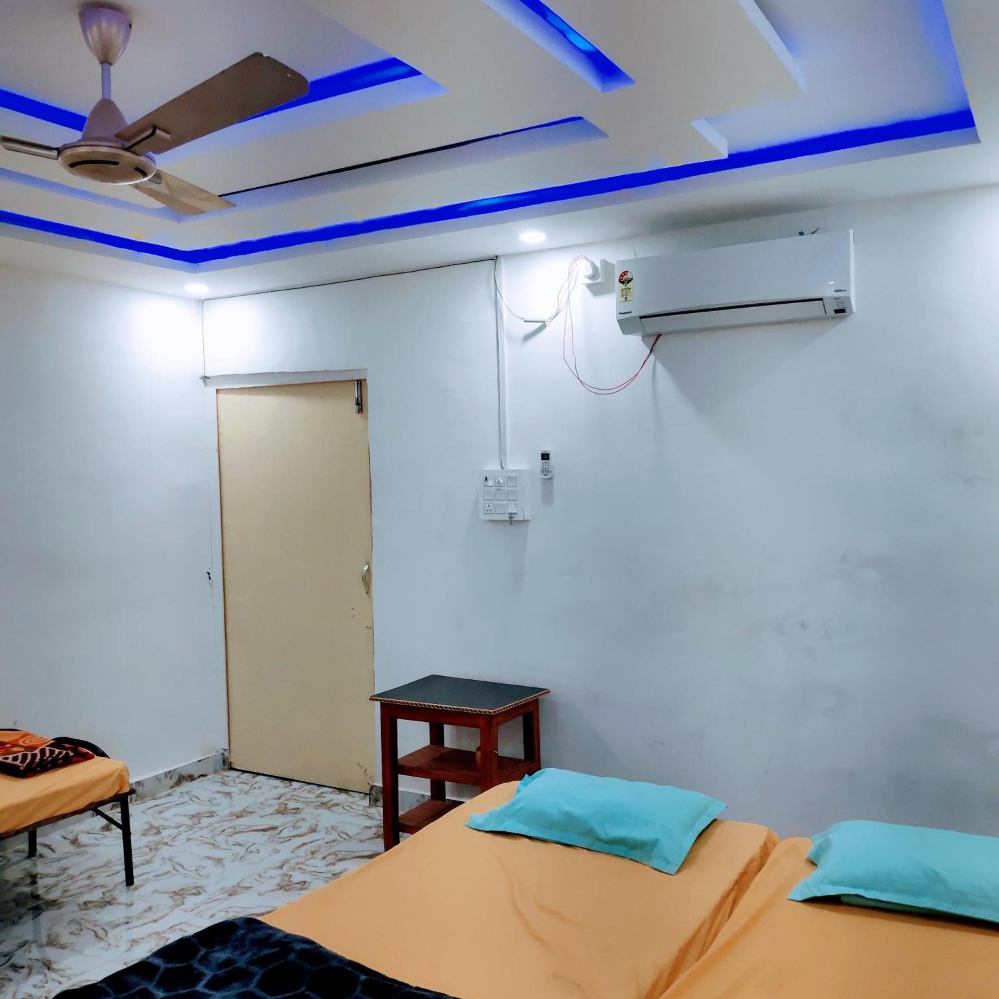 Shree Ram Sia Hotel An Unit Of Shree Ram Sia Trading And Residency Gaya Exterior foto